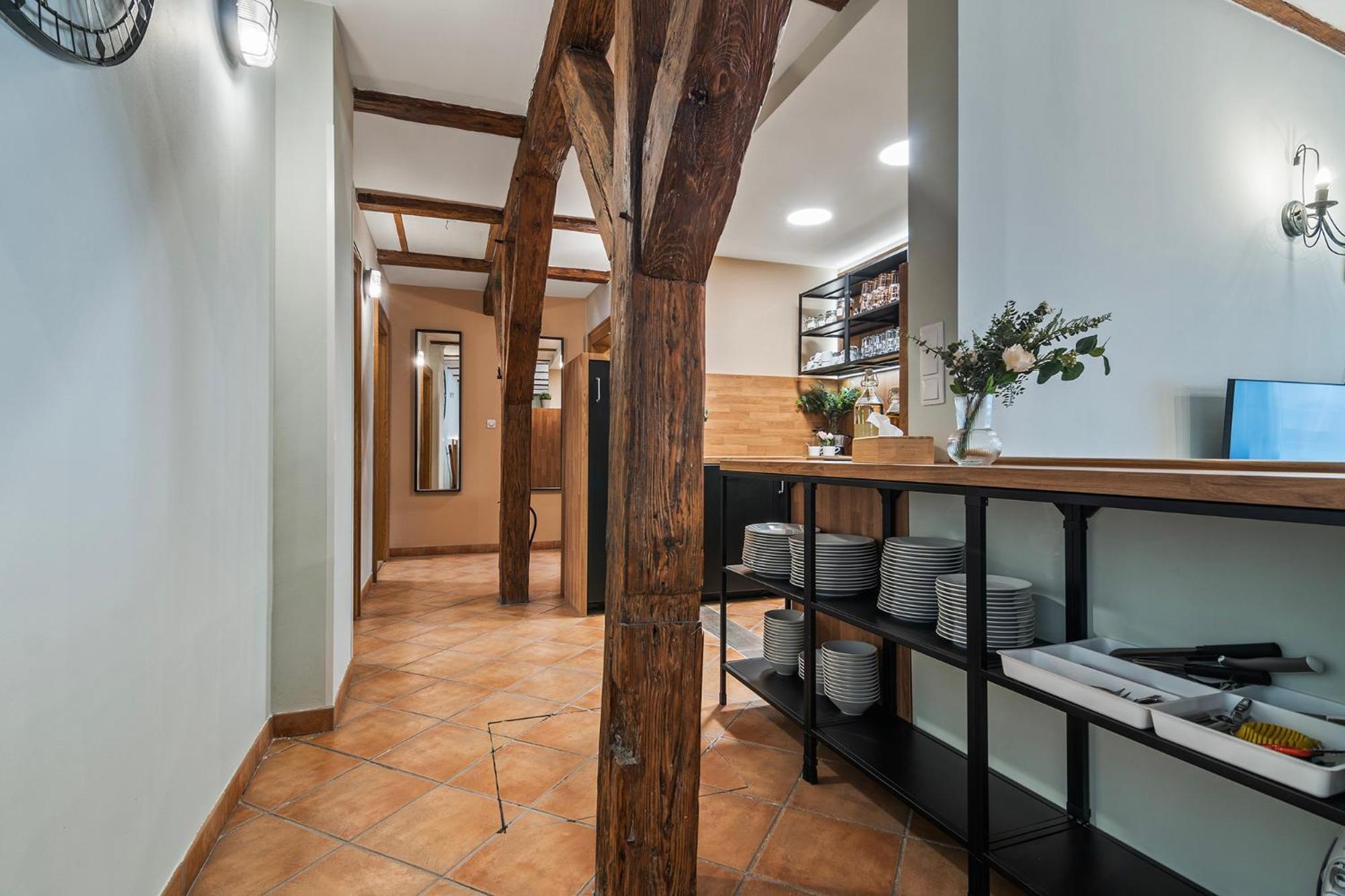 Charles Bridge Historical Apts By Michal&Friends Прага Екстериор снимка