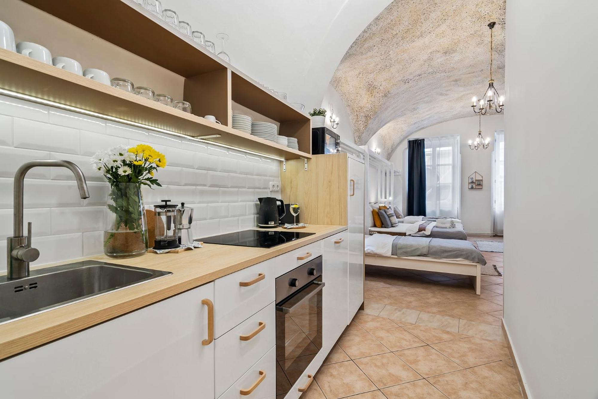 Charles Bridge Historical Apts By Michal&Friends Прага Екстериор снимка